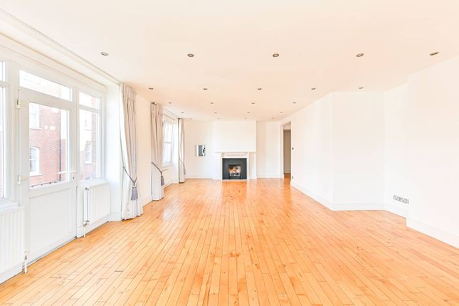 Flat for sale in Moscow Road, Bayswater, London
