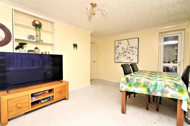 Flat for sale in Talbot Road, Hatfield, Herts
