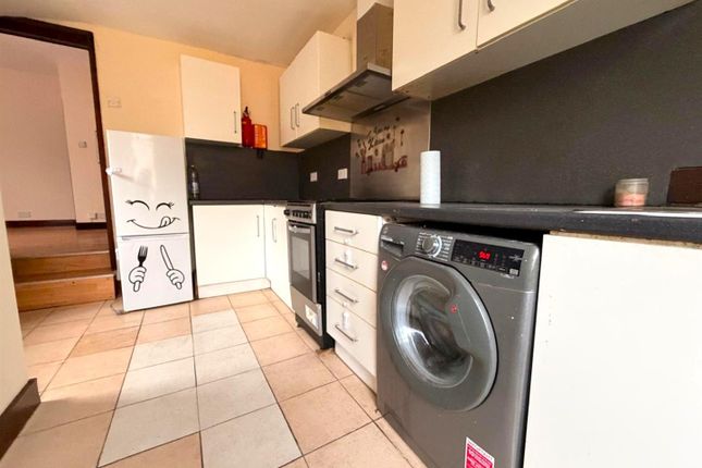 20A, Cameron Road, Ilford photo 3