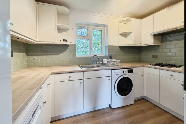 22, Downer Drive, Rickmansworth photo 3