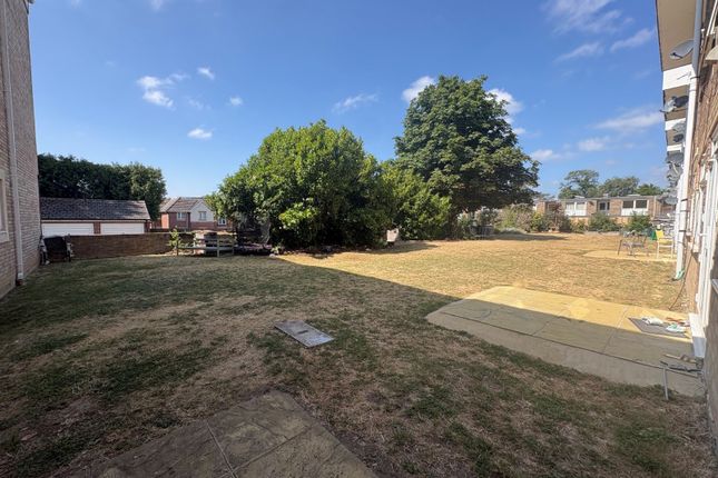 7 Stewart Lodge GOLD SUB,, Sycamore Avenue, Chandler's Ford photo 3