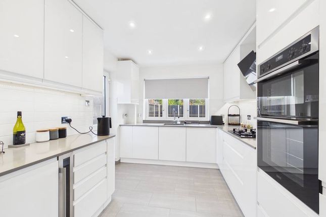 66, Poplar Road, Surrey photo 3