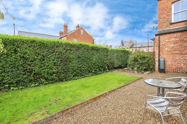 Flat for sale in East Parade, York