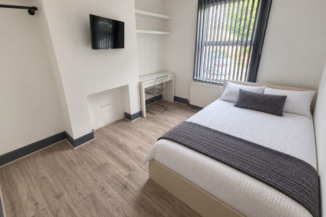 8 Strathmore Avenue, Luton, Bedfordshire photo 4