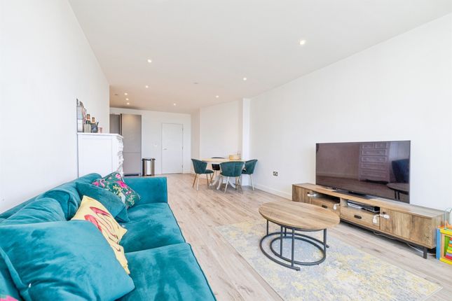 Flat 145, Yeatman Court, 1, Cherry Tree Road, Watford photo 3