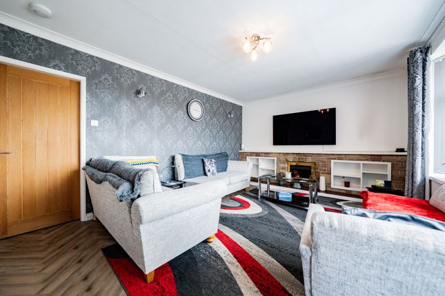 9 Branting Hill Grove, Leicester photo 2