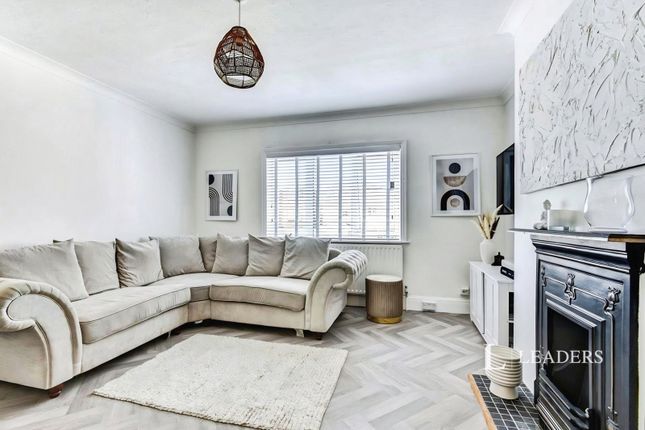 725, Room 4, 9, Stocker Road, West Sussex photo 5