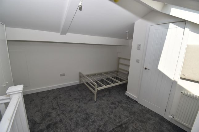 45, George Street, Leamington Spa photo 4