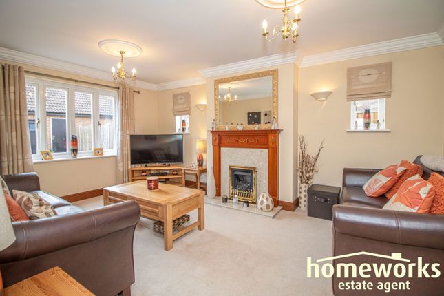 19, Foxglove Drive, Dereham photo 3