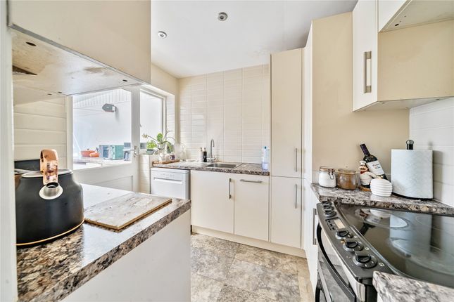 29, Four Oaks Road, Exeter photo 4