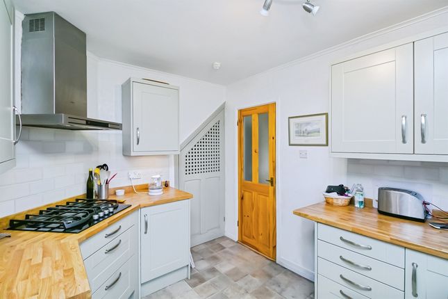 16, Nant-Yr-Adar, Llantwit Major photo 4