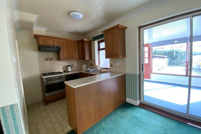 28 Manser Road, Rainham photo 4