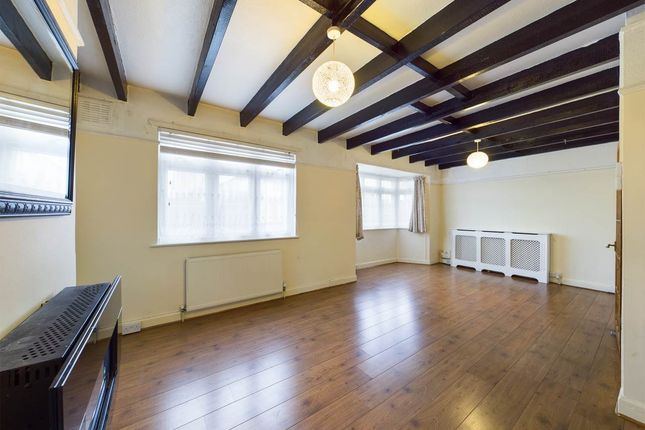 Lounge &amp; Dining Room