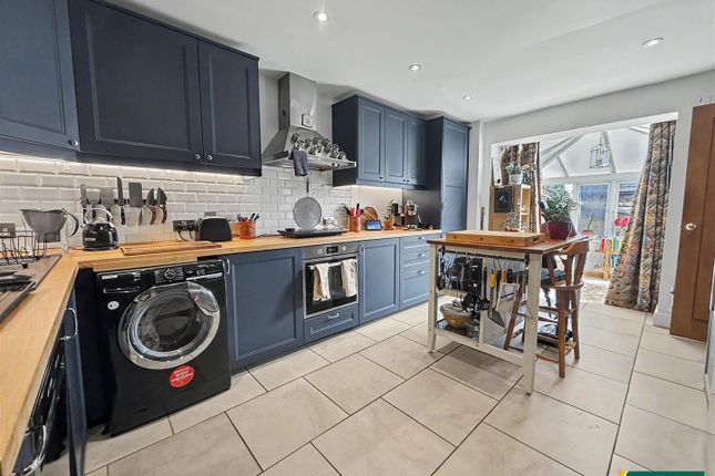 30, Lime Avenue, Daventry photo 3