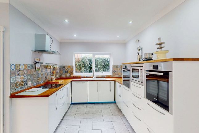 44 Lower Leigh Road, Bolton photo 3
