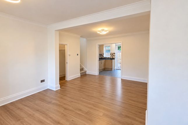4, Wharf Road, Broxbourne photo 3