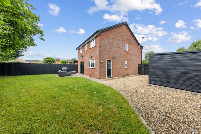 3 Cotswold Gardens, Warrington photo 4