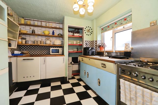 3, Brook Grove, Wolverhampton photo 3