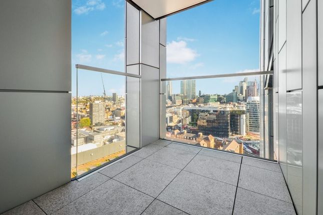 Thumbnail Flat for sale in City Road, London