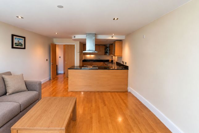 Flat 132, 41 Millharbour, London photo 3