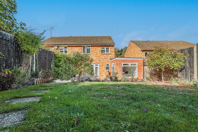 123, Rucklers Lane, Kings Langley photo 4