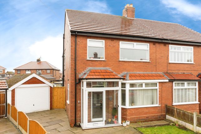 3-bed semi-detached on Tomlinson Avenue, Warrington WA2, £245,000