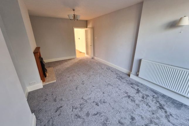 74, Cromwell Road, Rugby photo 5