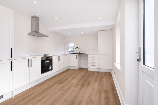 10, Lockhart Place, Lanarkshire photo 2