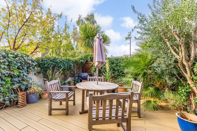 Delawyk Crescent, London photo 4