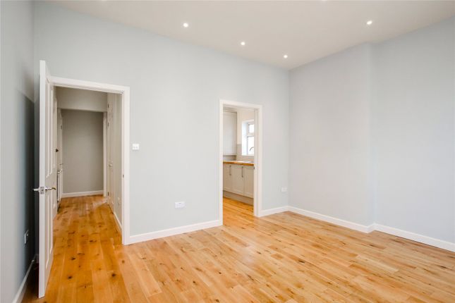 Flat 2, 36, Walsingham Road, Sussex photo 4