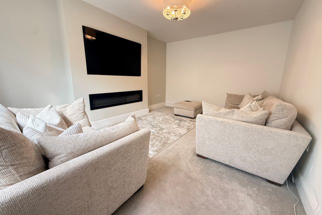 26, Clos Rhys Meurug, Cardiff photo 2