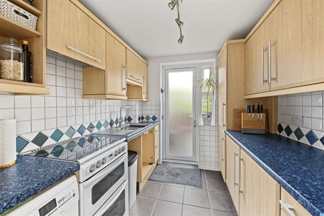 48, Windermere Avenue, St. Albans photo 3