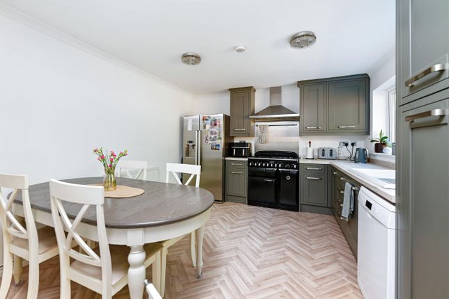 72, Oxford Road, Sandhurst photo 4