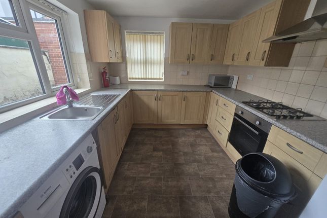 ROOM 2, 80, Noel Street, Nottinghamshire photo 5
