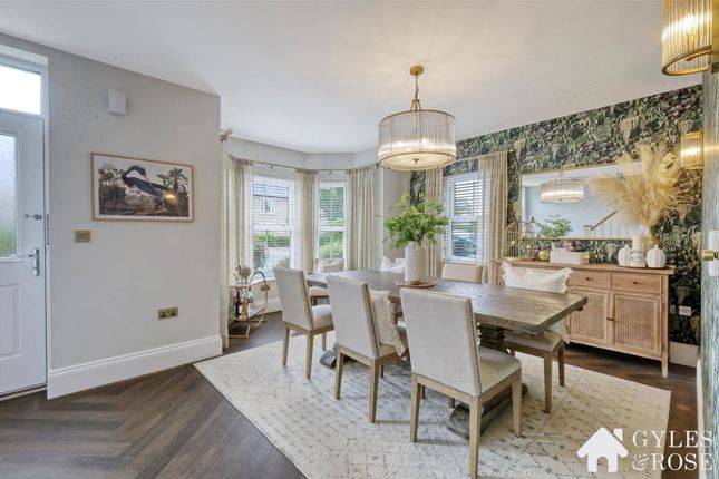 7, Cambridge Drive, Manningtree photo 4