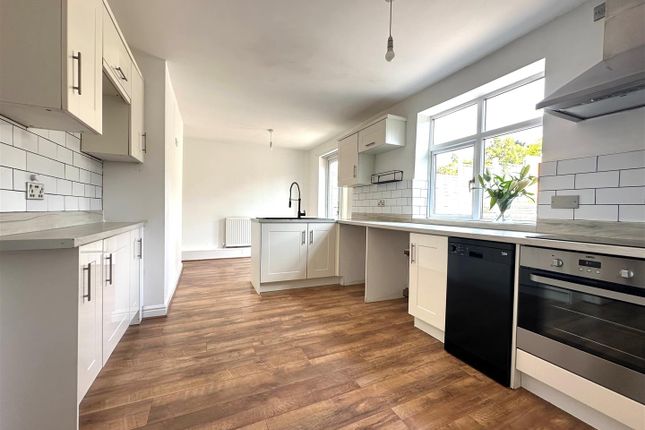 7, Rutland Place, Stourbridge photo 2