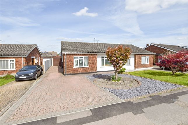 2-bed house on Park Way Coxheath, Maidstone, £375,000