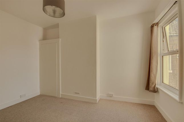 Flat 2, 31 Eriswell Road, Worthing photo 4