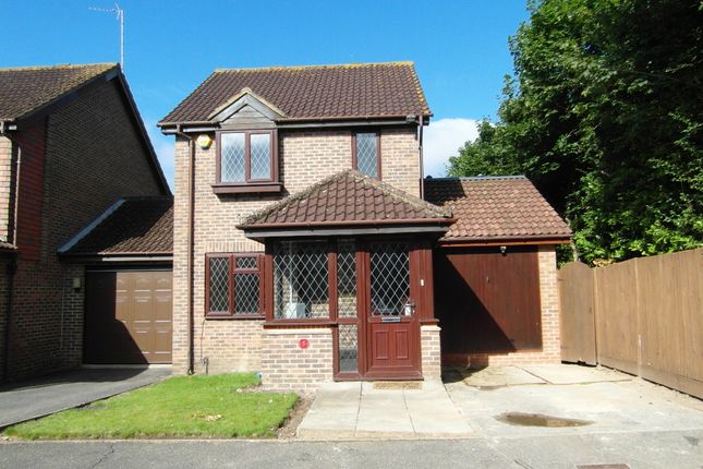 Thumbnail Detached house to rent in Kennet Drive, Yeading, Hayes
