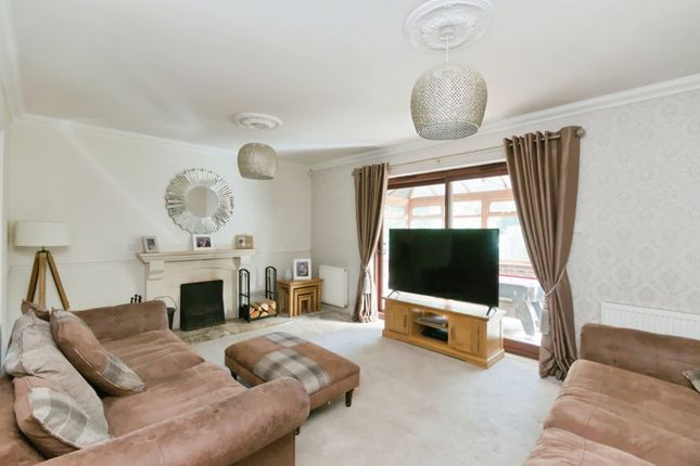 1, Mill Close, Robertsbridge photo 2