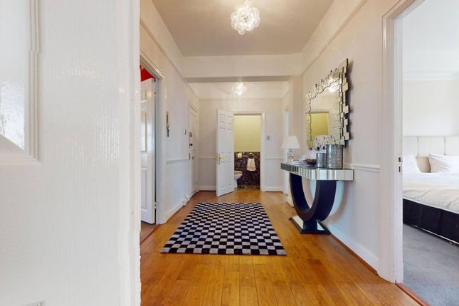 Flat 44 Hallam Court, Hallam Street, London photo 4