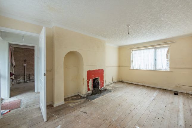 37, Ingram Crescent, Knottingley photo 3