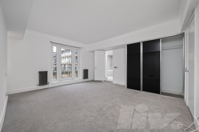 Flat to rent in Berkeley Court, Glentworth Street, Marylebone