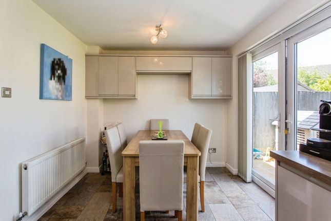 4, Neath Close, Preston photo 4
