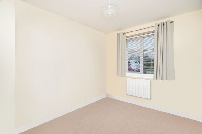 11, Harris Close, Milton Keynes photo 4