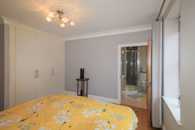Flat to rent in Fountain Court, 28-32 Frances Road, Windsor