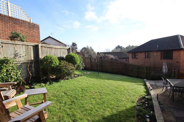 3, Curlew Way, Exeter photo 4