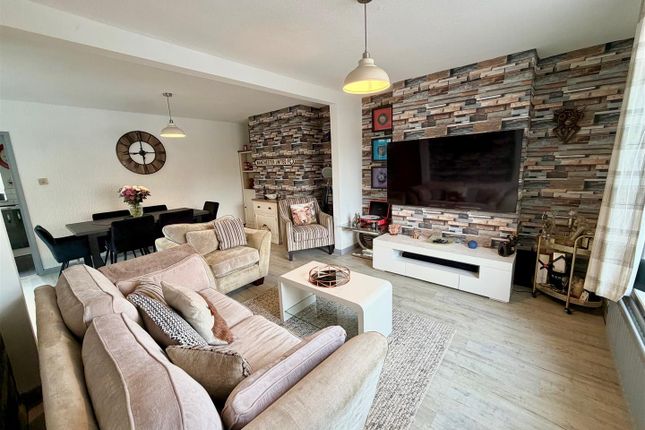 1, Leigh Avenue, Knutsford photo 2