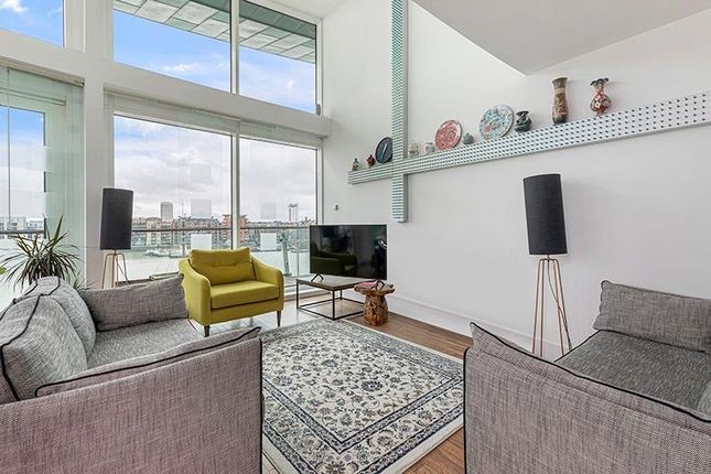 Thumbnail Flat to rent in Cinnabar Wharf West, Wapping High Street, Wapping, London