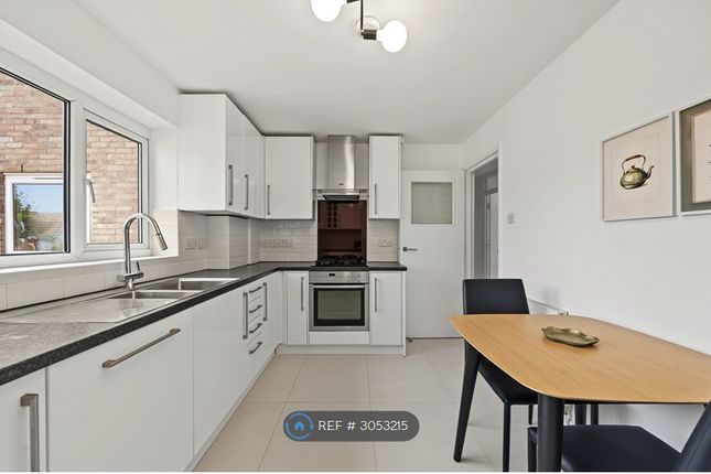 Flat, Sunningfields Road, London photo 4